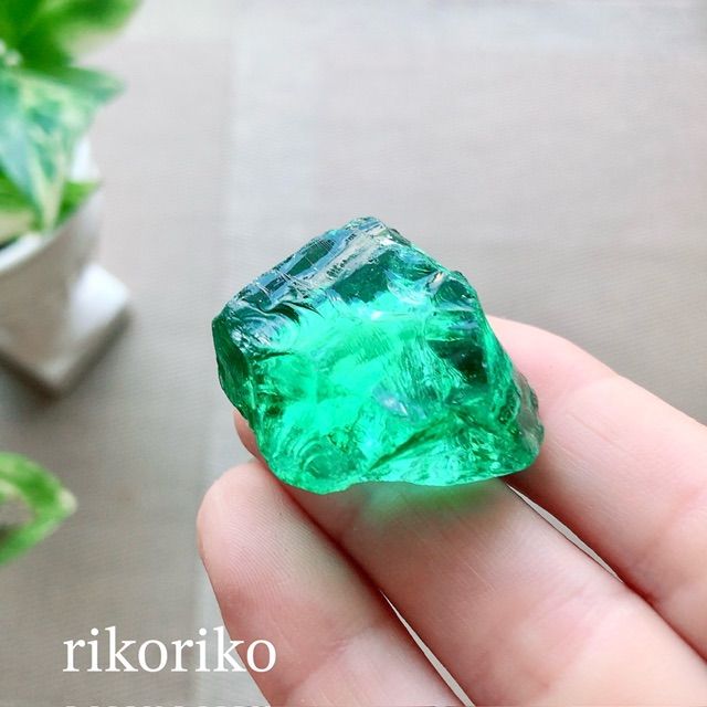 ★アンダラクリスタル原石★ グリーンカラー アンダラクリスタル原石【グリーン】 - メルカリ