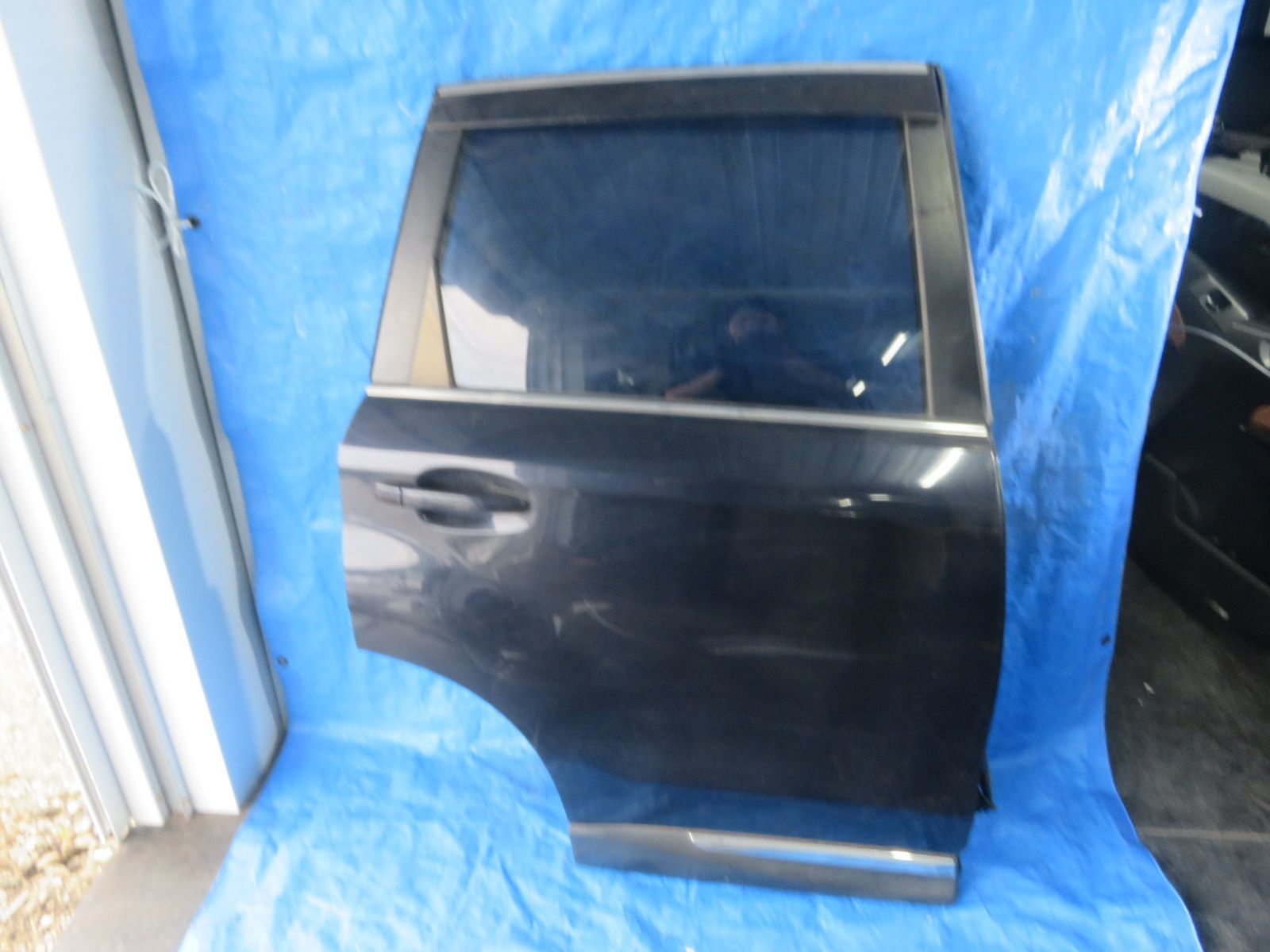 SFC2489 スバル SJ5 SJG フォレスター 純正 右リアドア 後席 右後ドア PWスイッチ 内張り付 黒