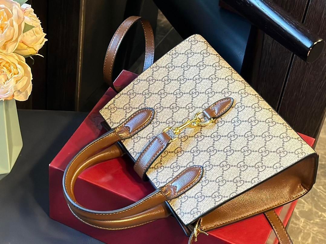 Gucciグッチの華やかでエレガントなオールドパターントート