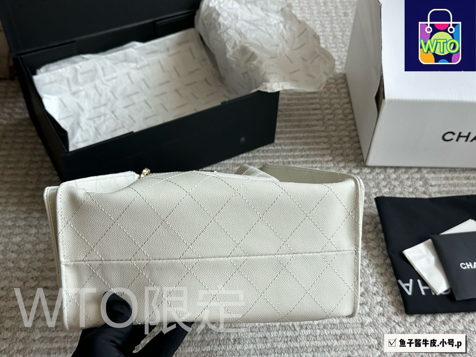 今日特価】Chanel シャネル ホボ キャビアレザーで質感が細かく