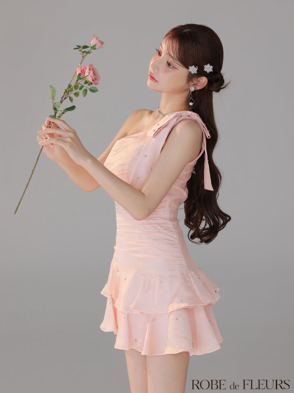 ROBE de FLEURS ローブドフルール fm4322 サテンワンショルダーリボンティアードフ ミニキャバドレス Pink MAAHADDERANG_COM