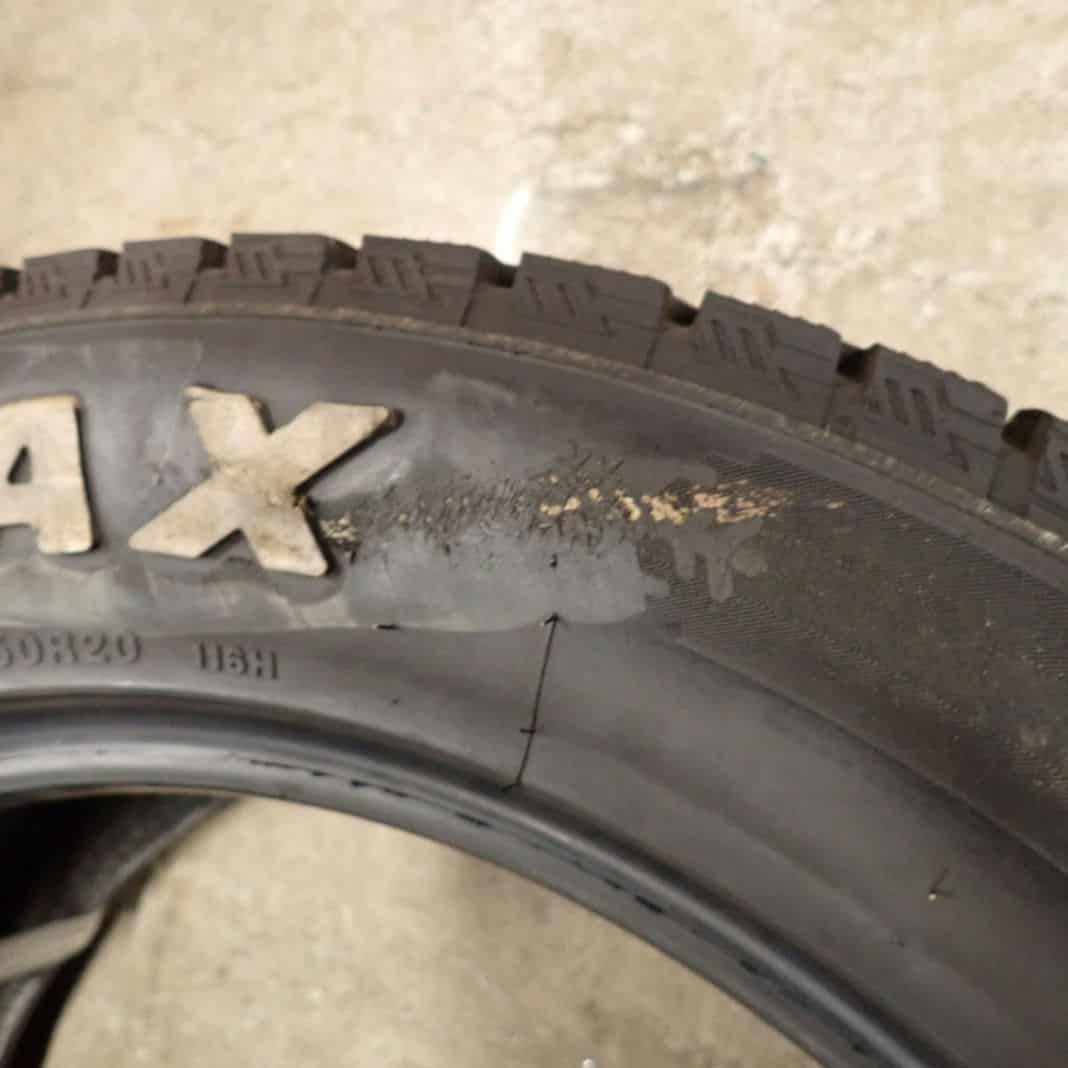 ゲレンデ ホワイトレター