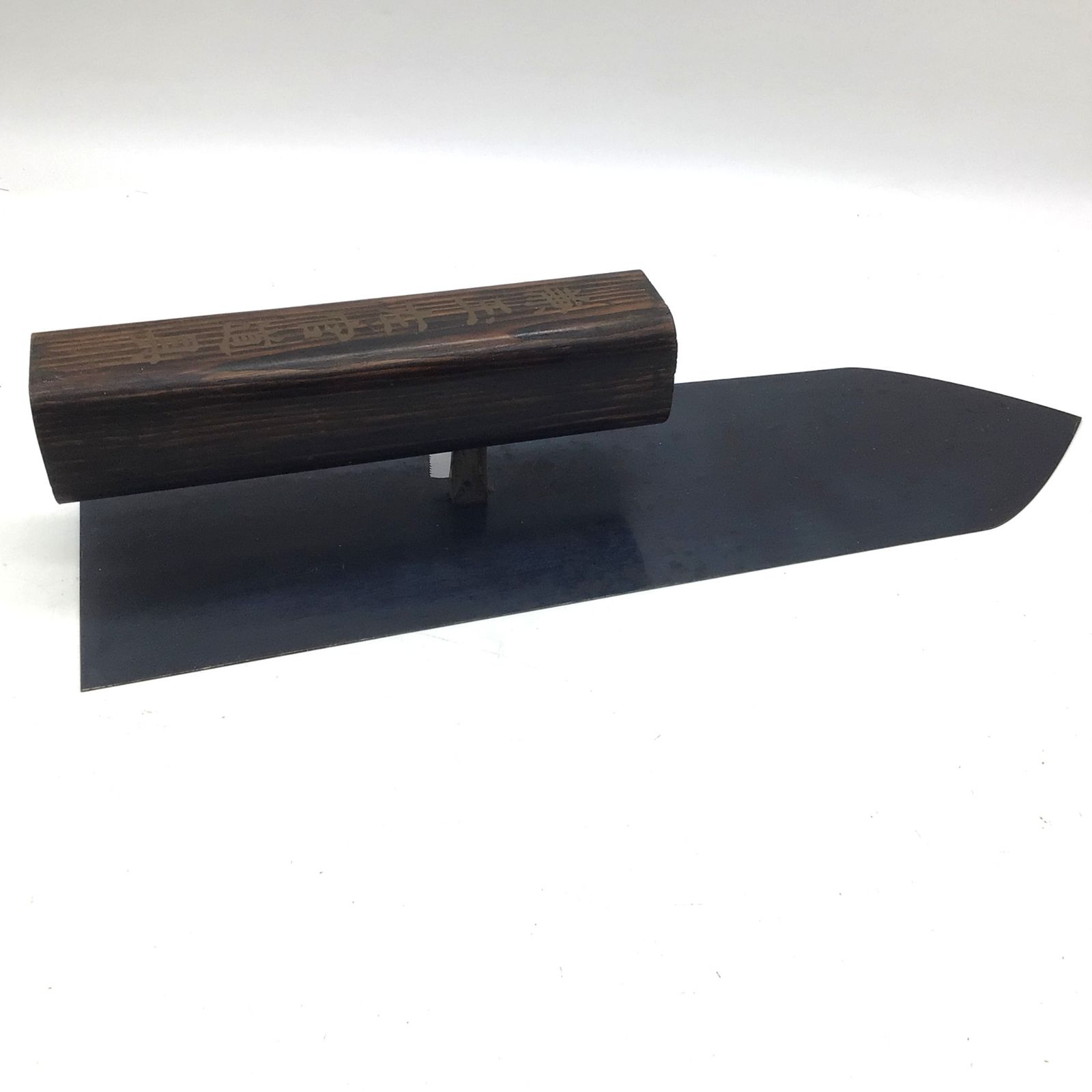 9478 左官鏝 兼玉鏝製作所 謹製 特大 鏝 長さ約46.3cm 千代刻印 カネ千代 兼玉左官道具