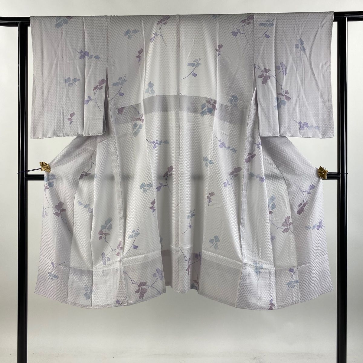 長襦袢 身丈117.5cm 裄丈63cm S やまと 葉柄 地紋 薄紫 正絹 秀品