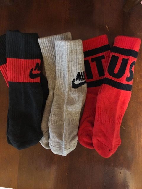 ナイキ NIKE キッズ ３足組 ユニセックス クッション付きクルーソックス 靴下 通園通学 UN0001-001 CUSHIONED SOCKS SET OF 3 10C-3Y GREY/RED/BLACK