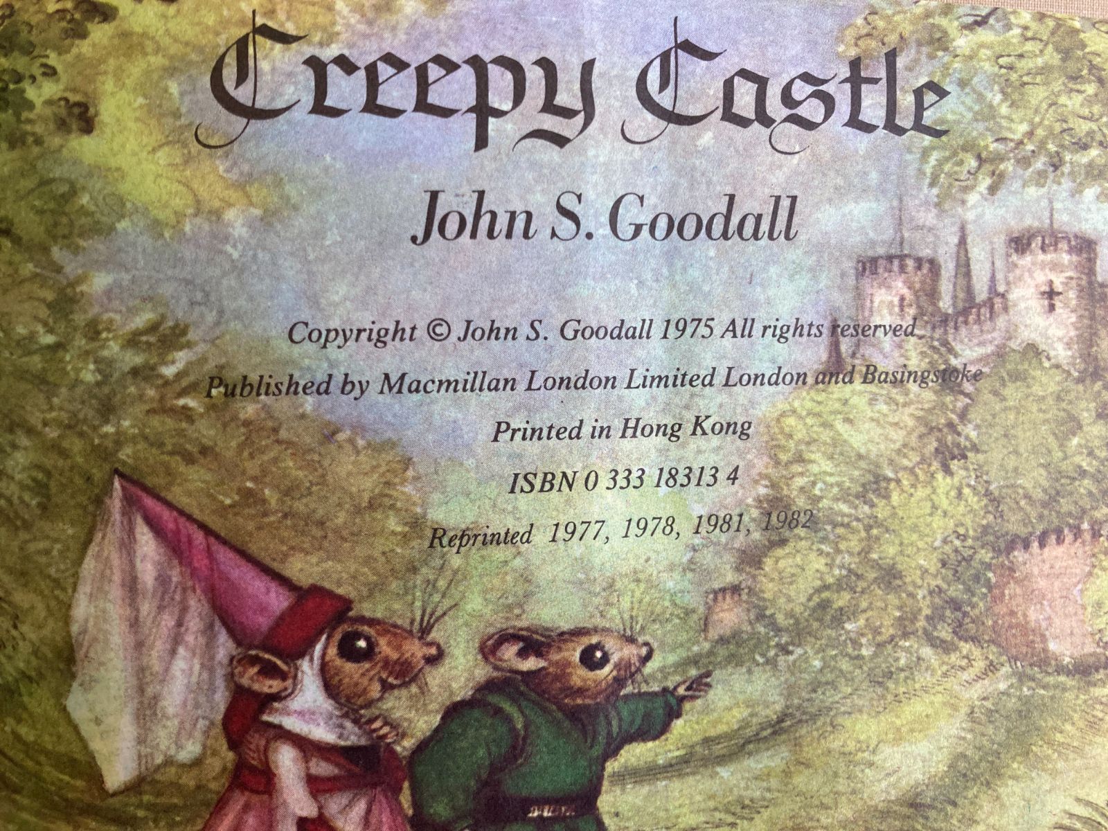 ◇しかけ絵本◇ CREEPY CASTLE お城 ドラゴン コウモリ 文字なし
