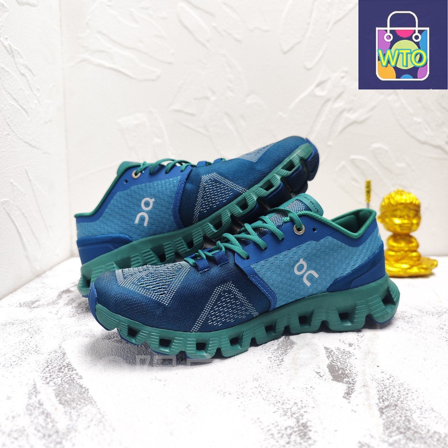 On Cloud X Sneakers オン クラウドX ジョギング スポーツ