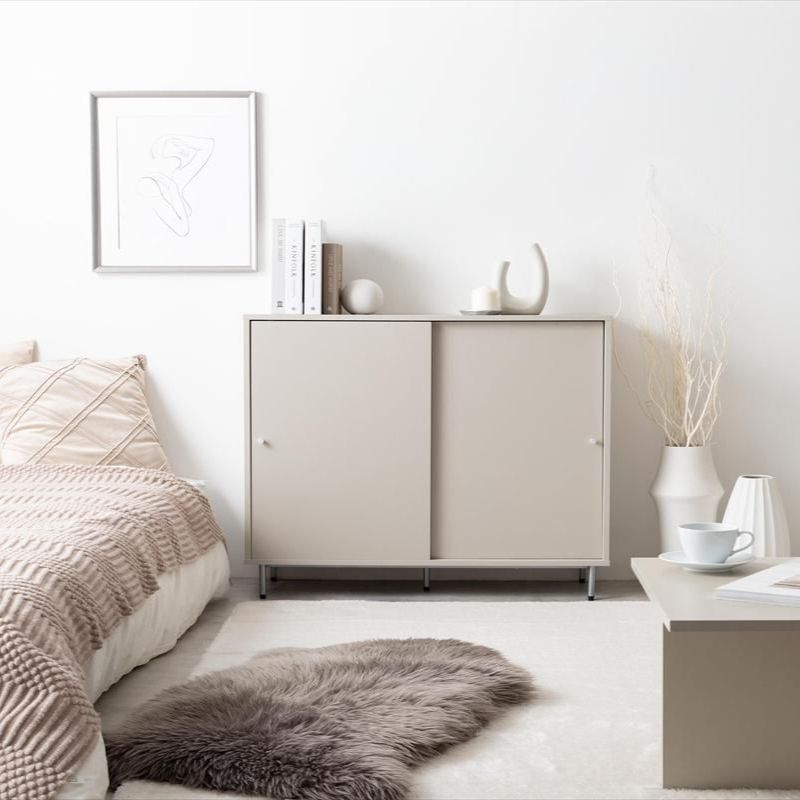 引き戸の キャビネット