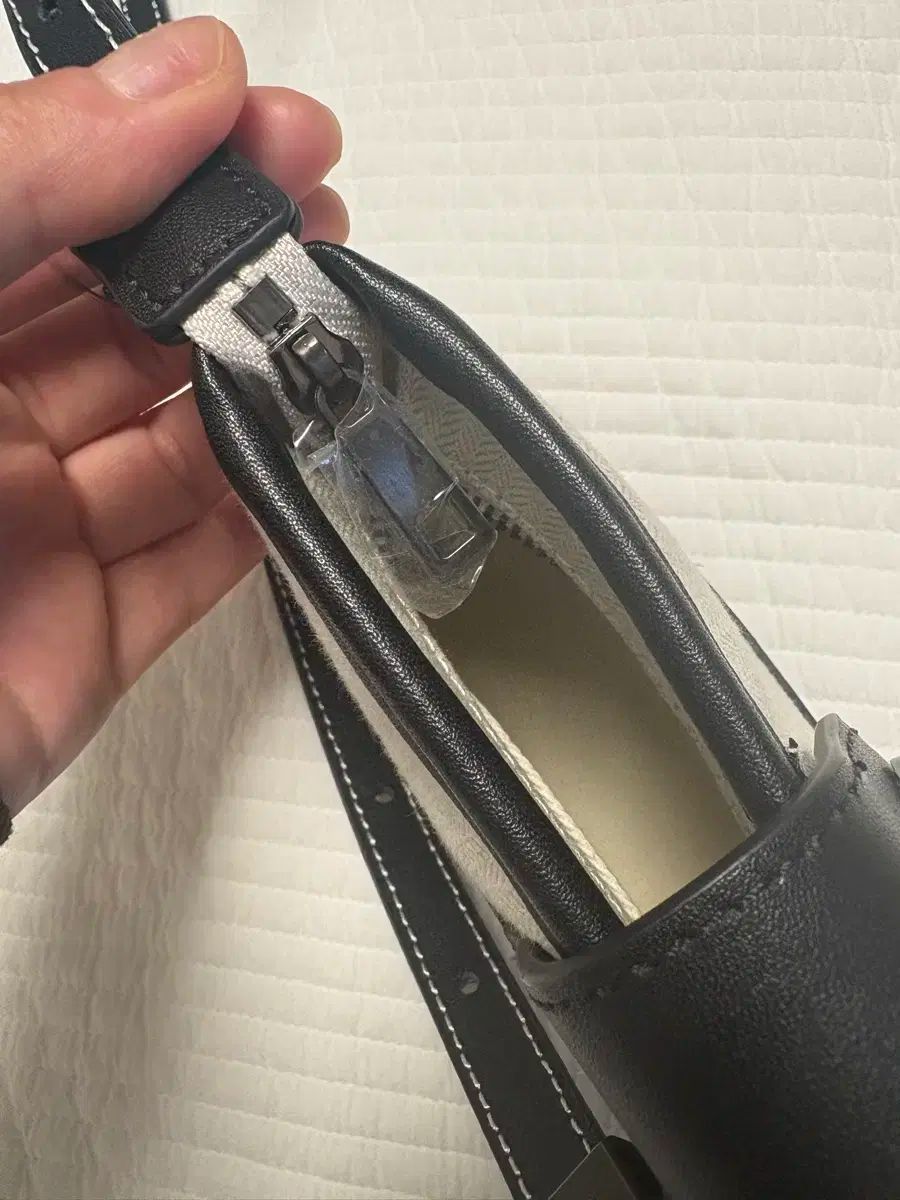 ディパウンド タウン クロスバック ミニ 1回着用 状態最高