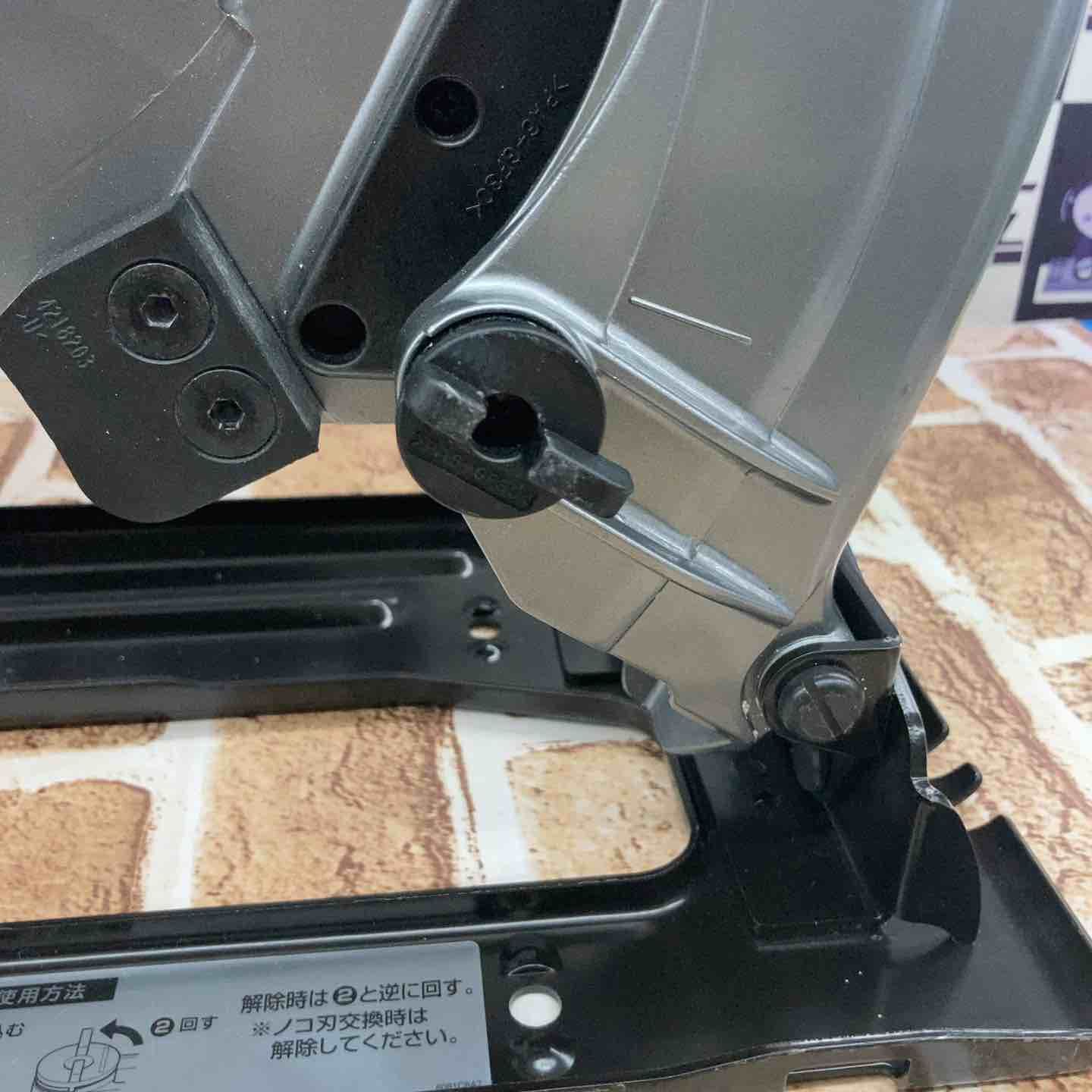 415mmコードレス丸ノコ