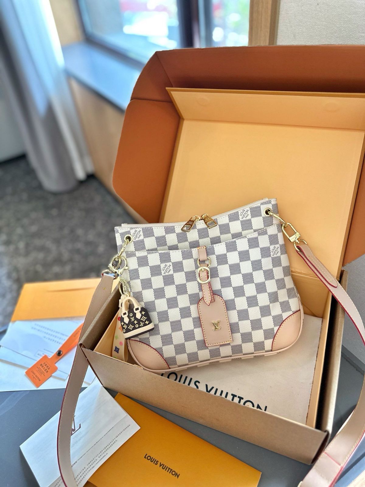 ⭐️美品⭐️ルイヴィトン  LV  バッグ  ショルダーバッグ  ハンドバッグ