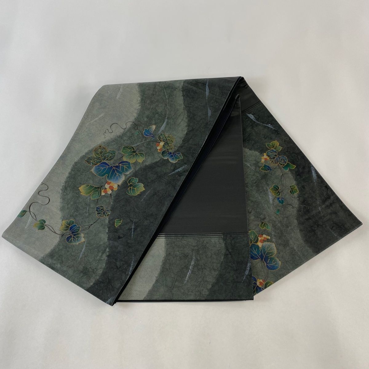 袋帯 美品 名品 葡萄 螺鈿 箔 灰緑 お太鼓柄 正絹 【中古】 - メルカリ