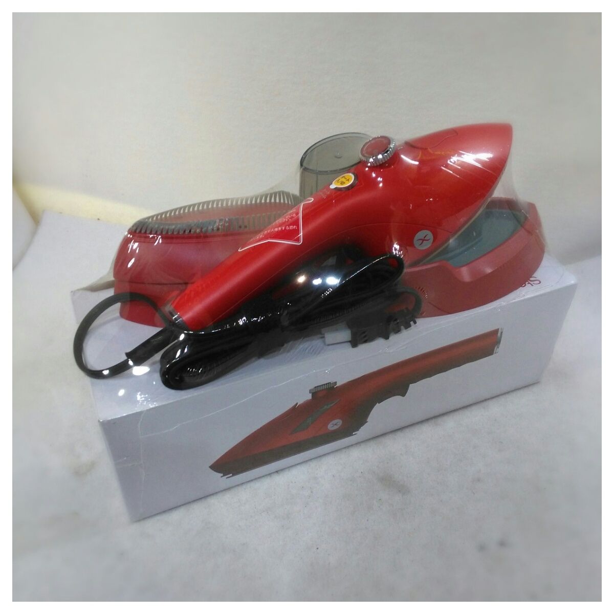 DeLonghi デロンギ ボイラー内蔵型スチームアイロン デロンギ ボイラー