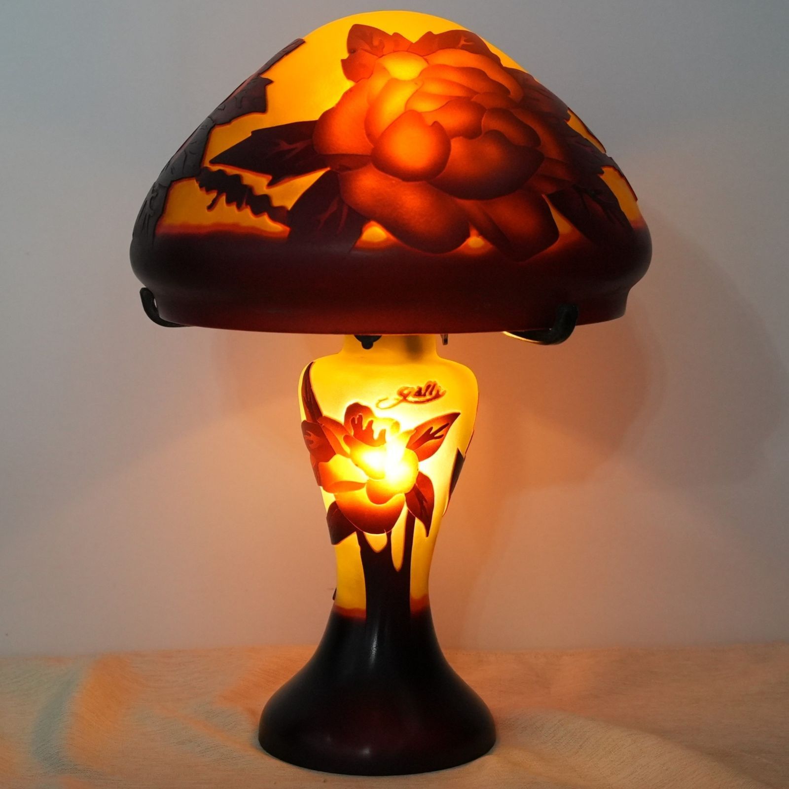 アンティーク キノコ型 花柄 テープルランプ 被せガラス ガレ風ランプ