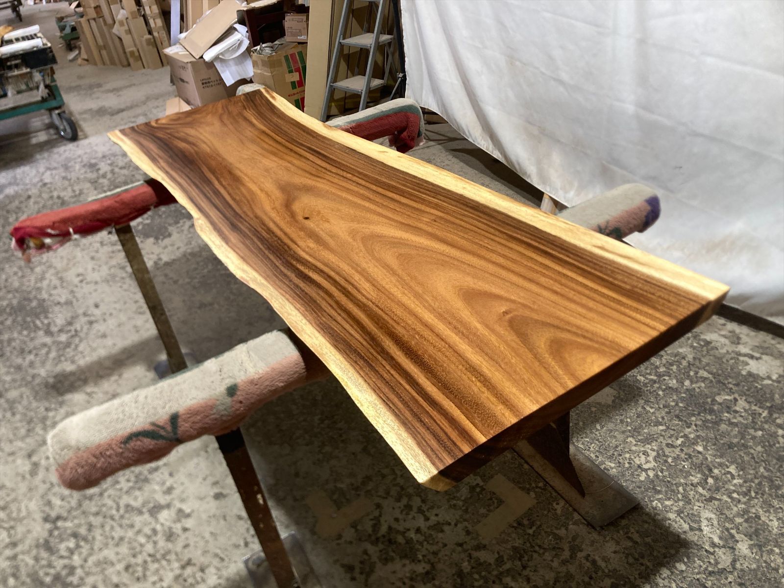 ダイニングテーブル