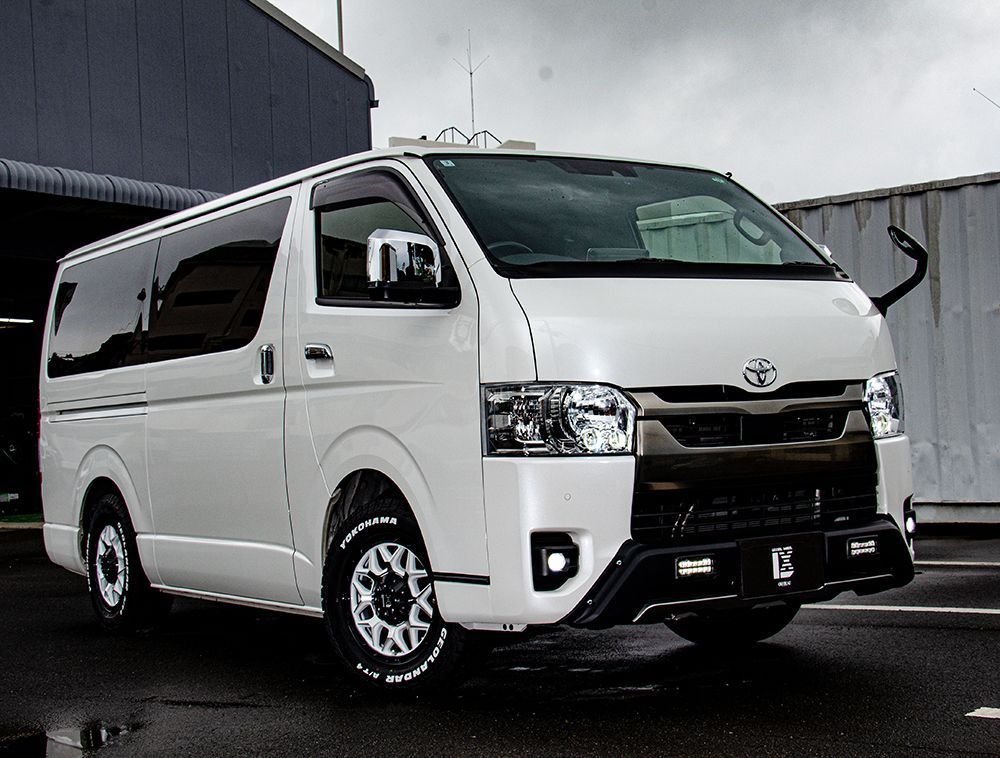 16インチ⭐️ハイエース用⭐️ヨコハマAT4✨新作⭐️車検対応✨マット