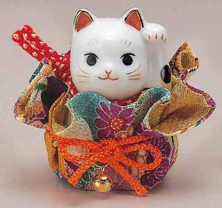 招き猫 陶器像 和服 デザイン　袴姿 桜づくし 招き猫（黒・小） 高さ10.0cm ※陶器,置物,まねき猫