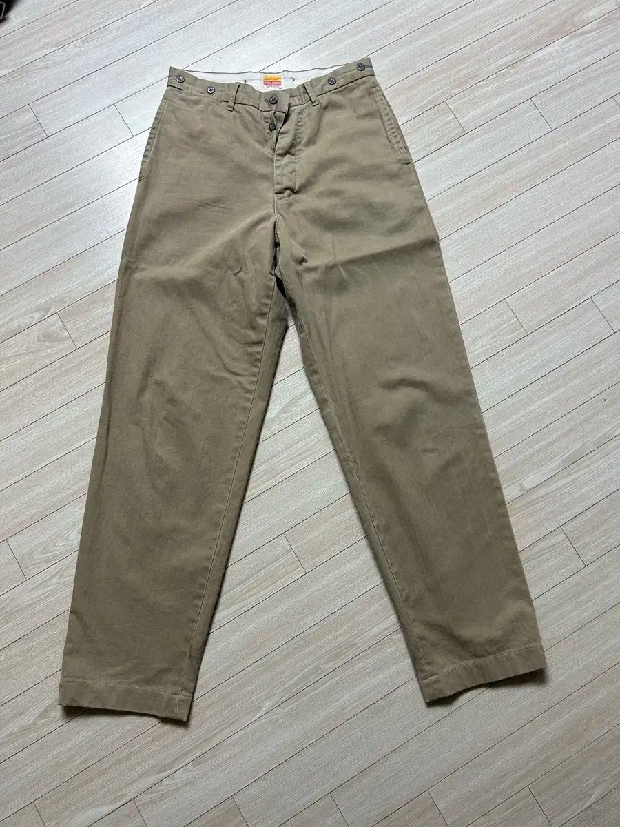 スペルバウンド Spell bound チノ ベージュ