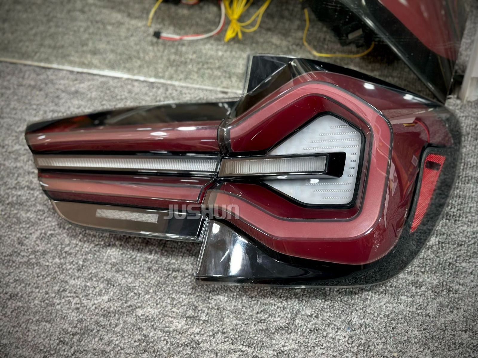 2010-2017年モデルBMW X3 F25 尾灯総成 改装新型スキャンLEDデイタイムランニングランプ 流水ウィンカー 10.17