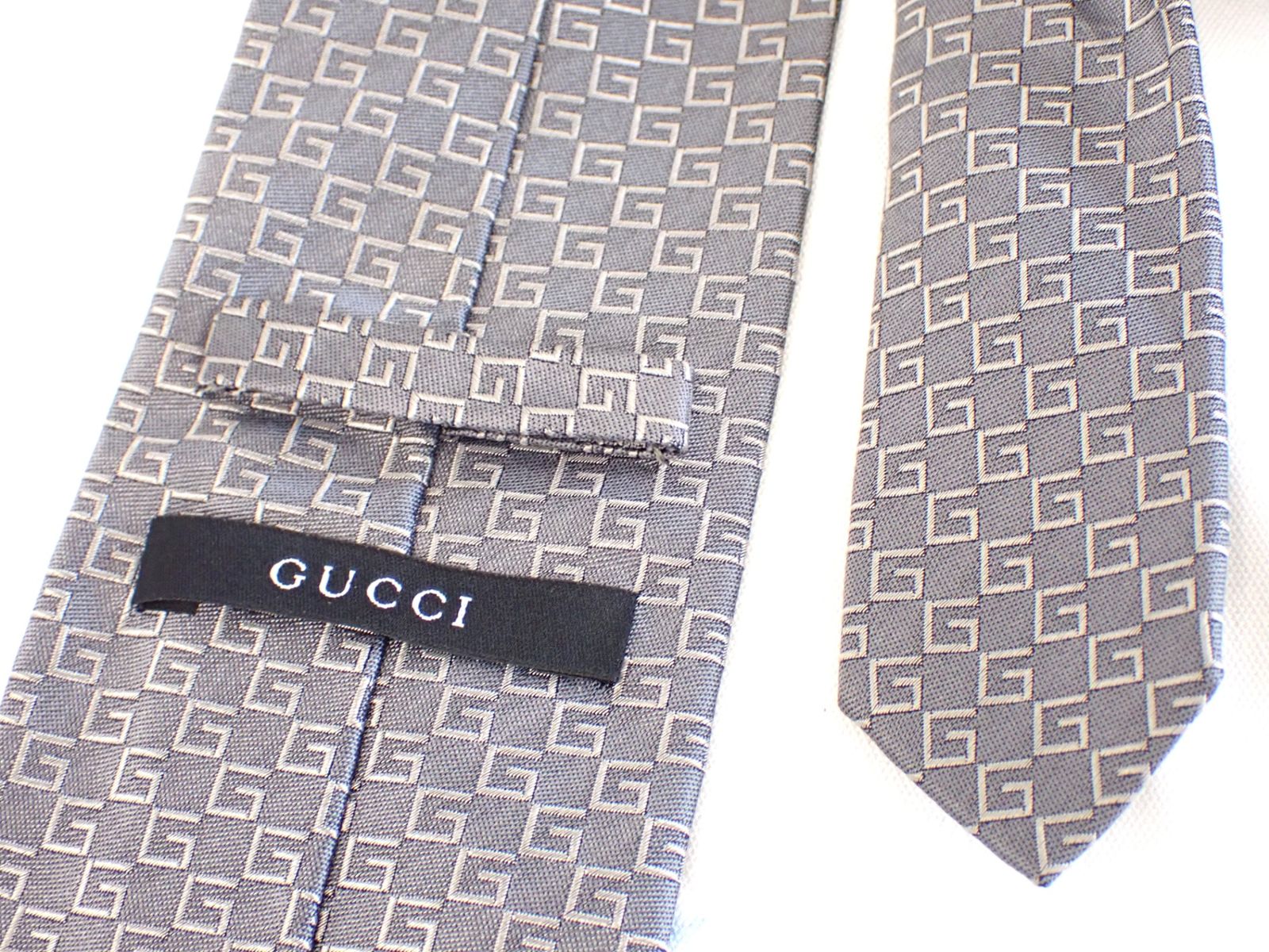 グッチGUCCI　フェラガモFerragamoネクタイ2本セット お買い得！GUCCI グッチ Feragamoフェラガモ ネクタイ2本セット まとめ