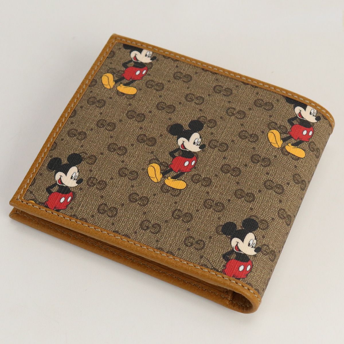 新品未使用品　箱付き　GUCCI グッチ　折り財布　GGスプリーム　ディズニー GUCCI グッチ ディズニーコラボ 二つ折り財布 GGスプリーム