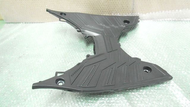 アドレス 110 4ST　CE47A-140xxx　の　ステップボード *1684382630　中古 : バイクパーツCITY - 通販 -  Yahoo!ショッピング