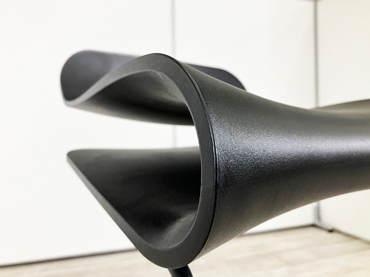 カウンタースツール