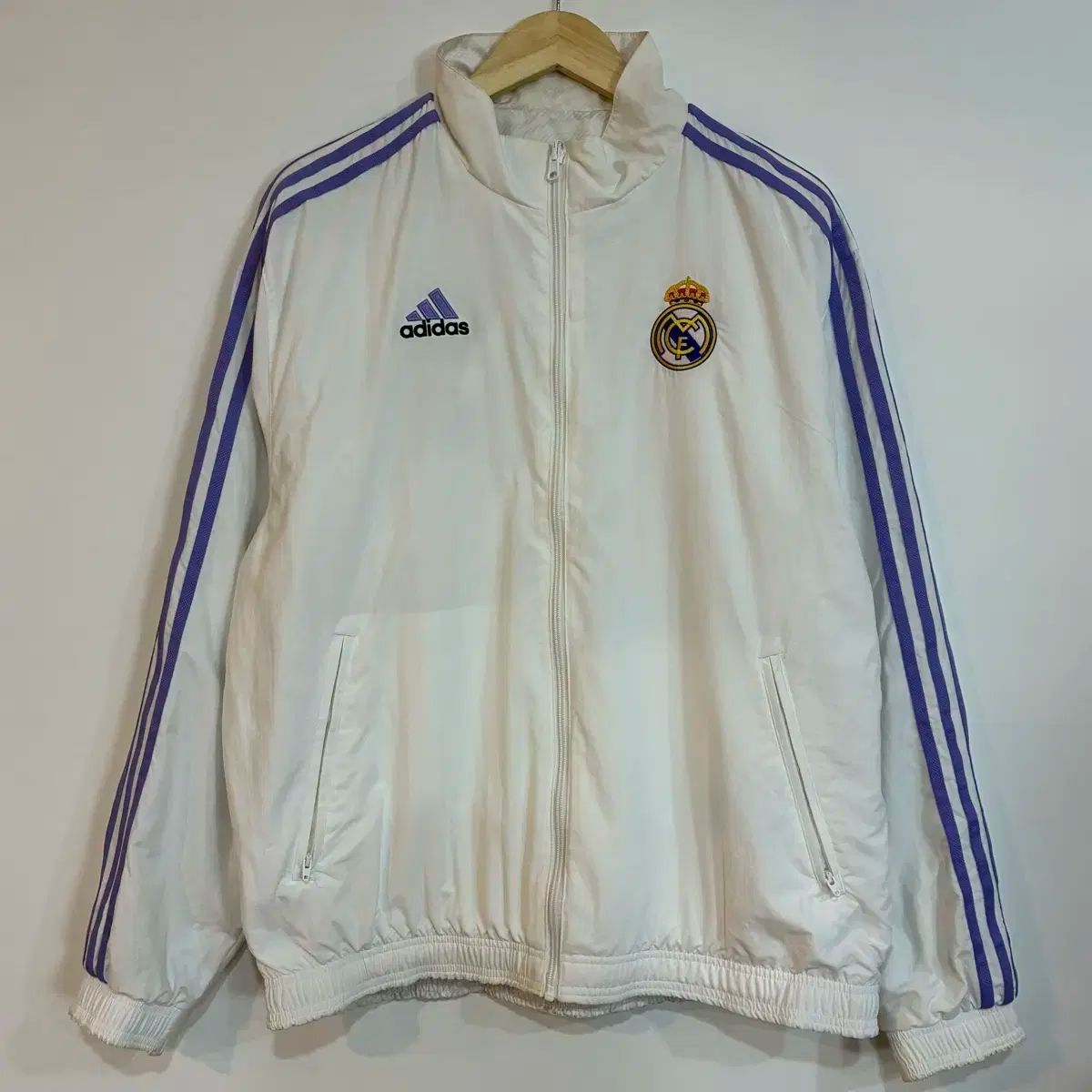 1066 adidas アディダス ウインドブレーカー
