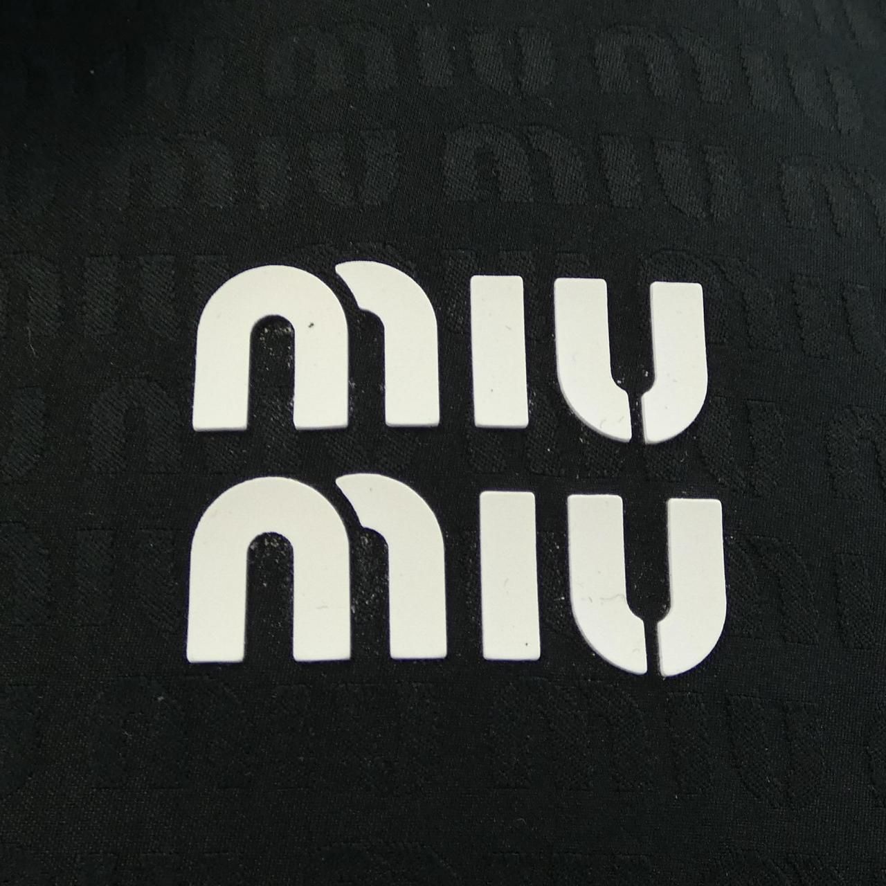ミュウミュウ MIU
