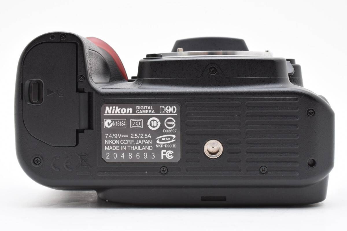 Nikon D90