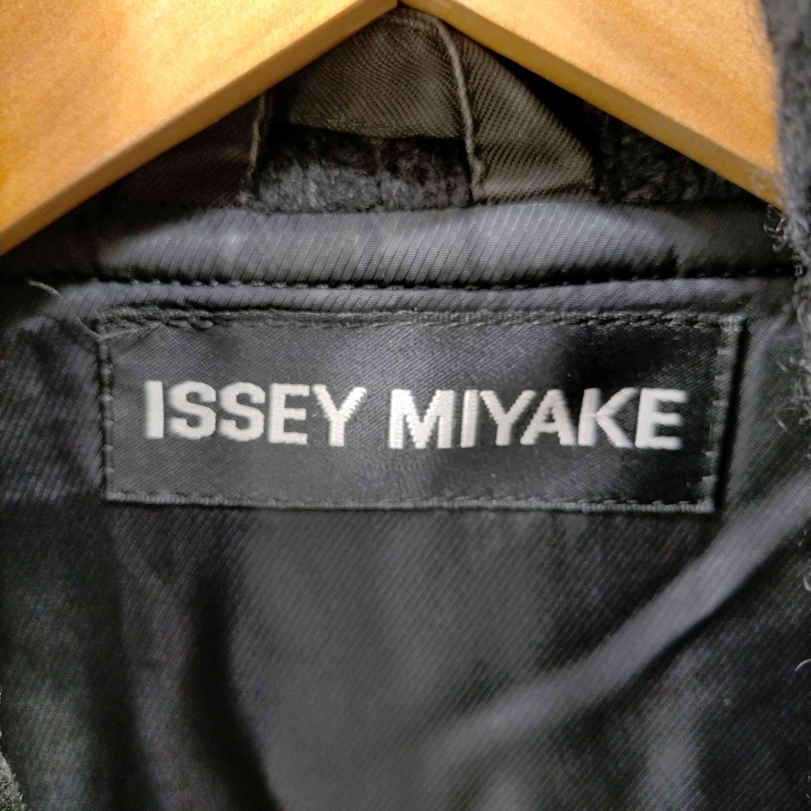 イッセイミヤケメンバイナオキタキザワ ISSEY MIYAKE MEN by NAOKI