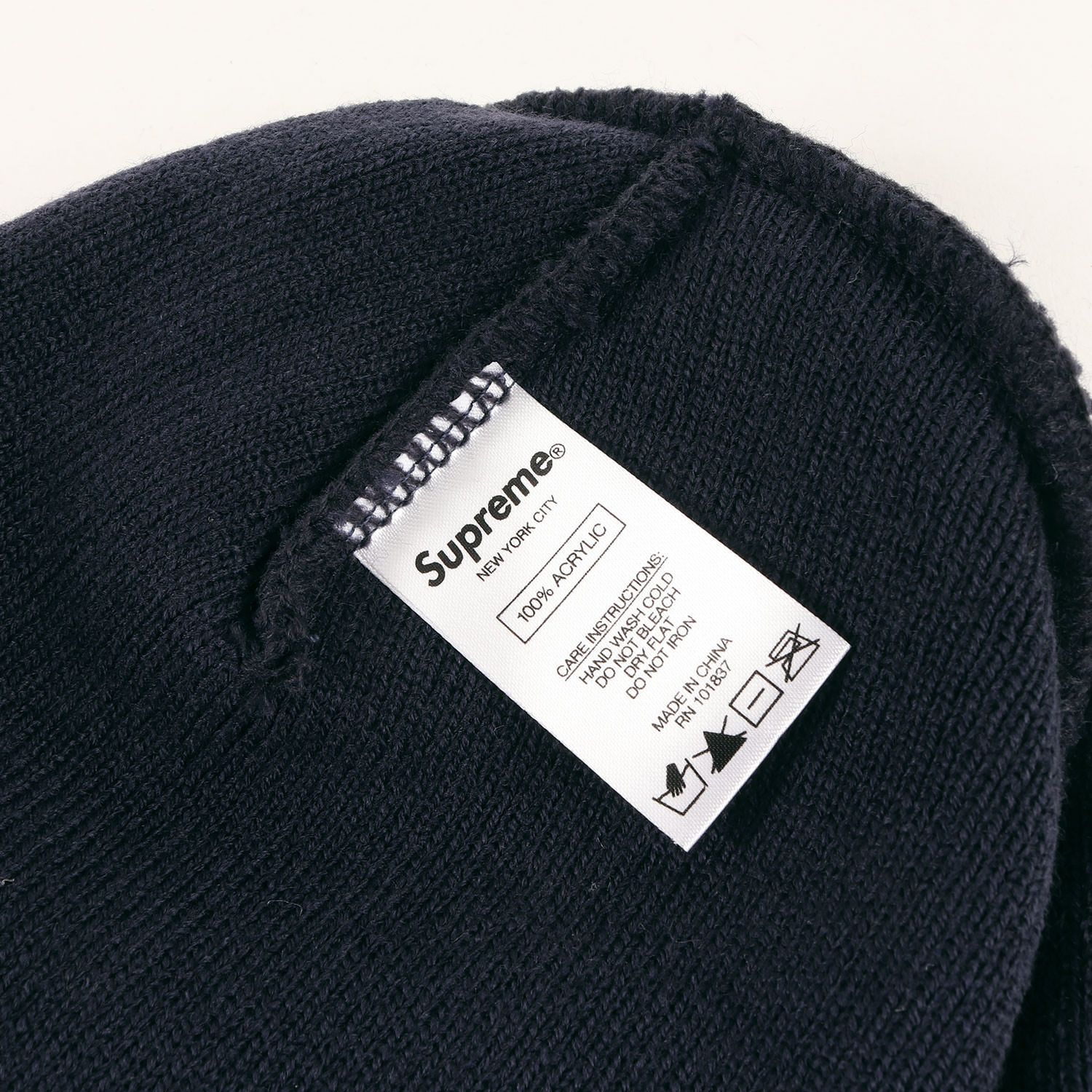 美品 Supreme シュプリーム ビーニー 20SS リバースロゴ ニット ビーニー Reserved Beanie ネイビー 紺 ニットキャップ  ニット帽 帽子【メンズ】 - メルカリ