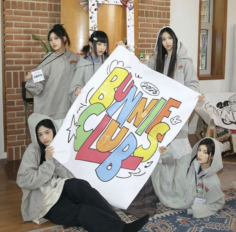 NewJeans ダンス衣装 Bunnies Club 部屋着 寝間着 長袖 シンプル