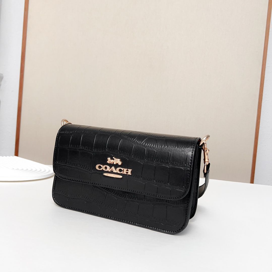 コーチ　COACH CN061 Brynnバッグ　ハンドバッグ　メッセンジャー　ショルダーバッグ　ブラック