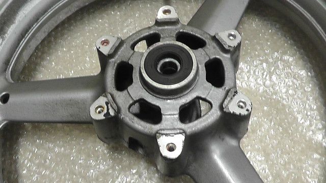 GSR250F LC6GJ55D001108xxx の フロントホイール タイヤ 1758254178 BRIGHTFACE_UK