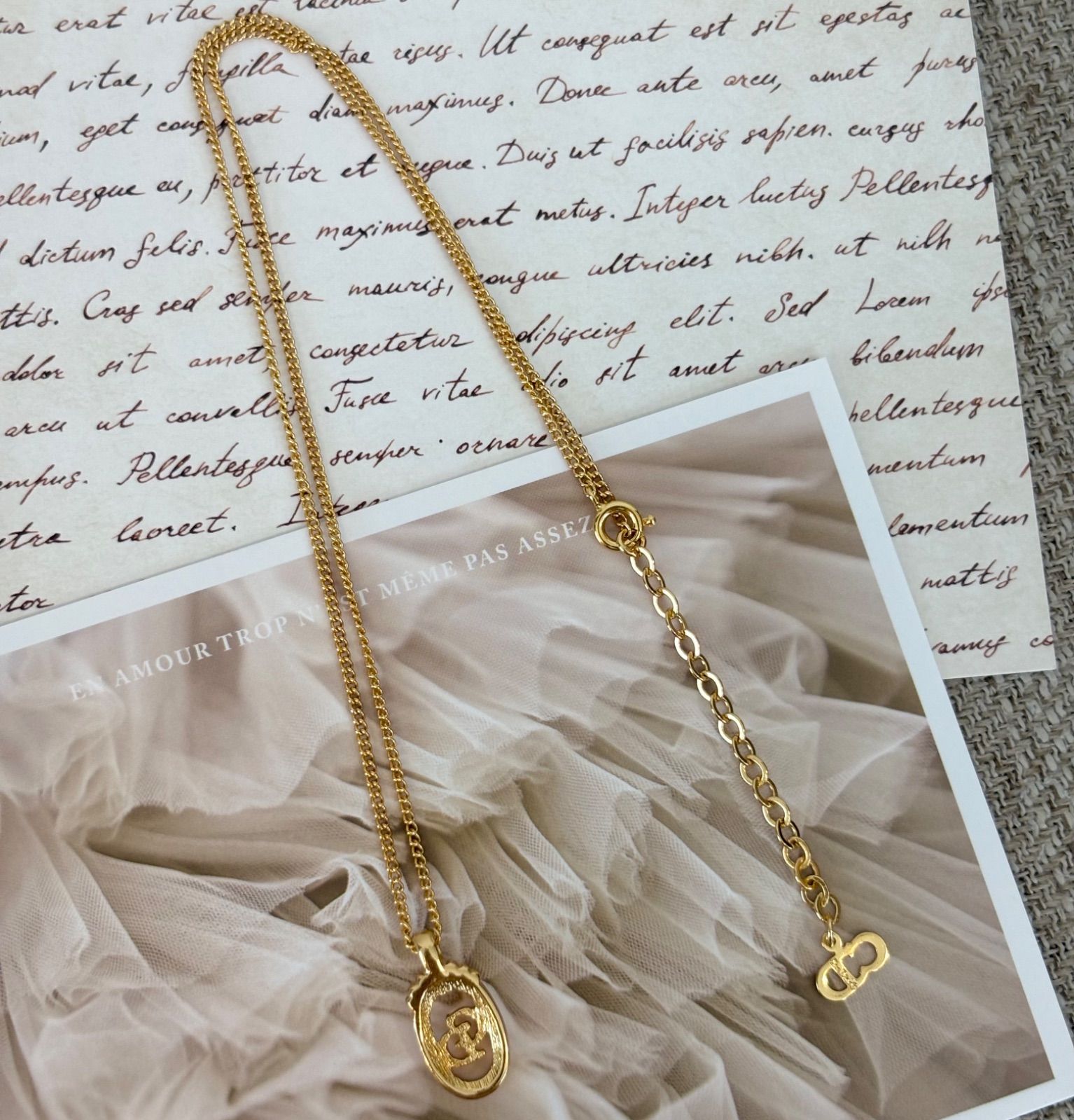 美品　クリスチャンディオール　メッキ　ゴールド　ロゴ　ネックレス　LJ146 美品 クリスチャンディオール メッキ ゴールド ロゴ ネックレス