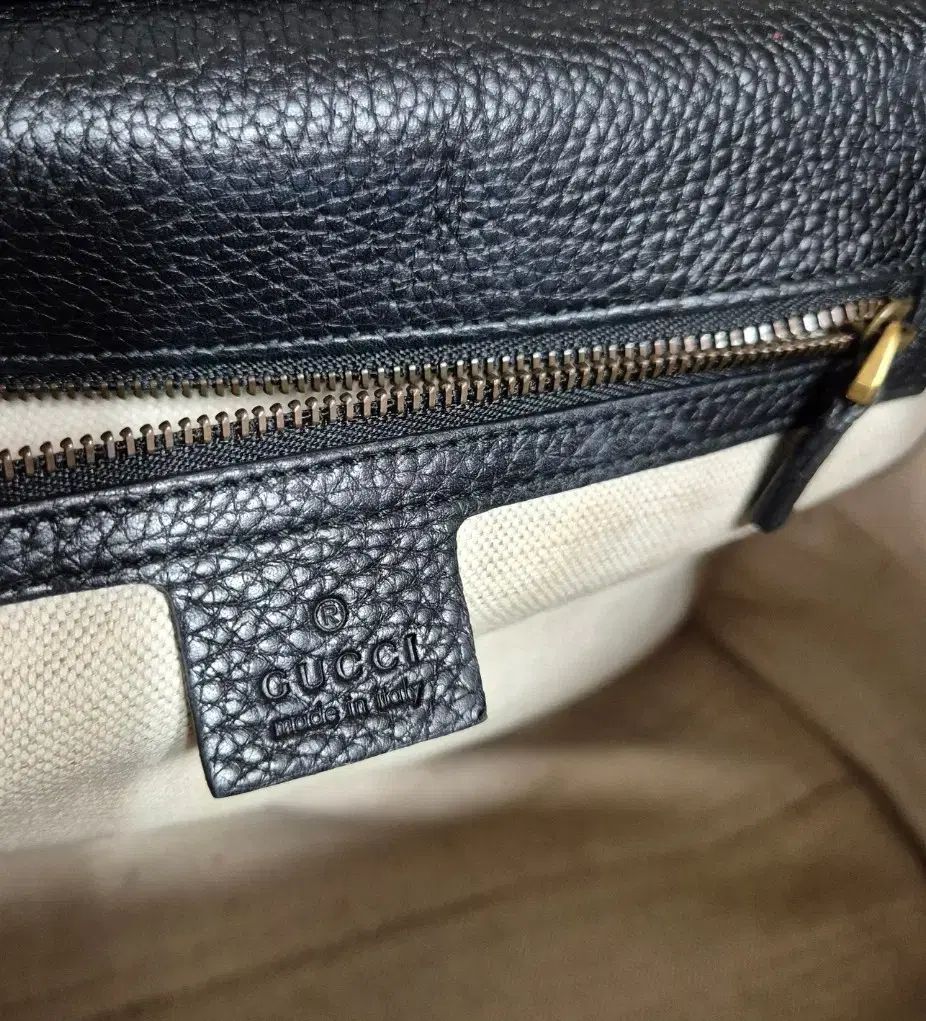 GUCCI(グッチ) GG マーモント スモール トップハンドルバッグ GUCCI(グッチ) GG マーモント スモール トップハンドルバッグ