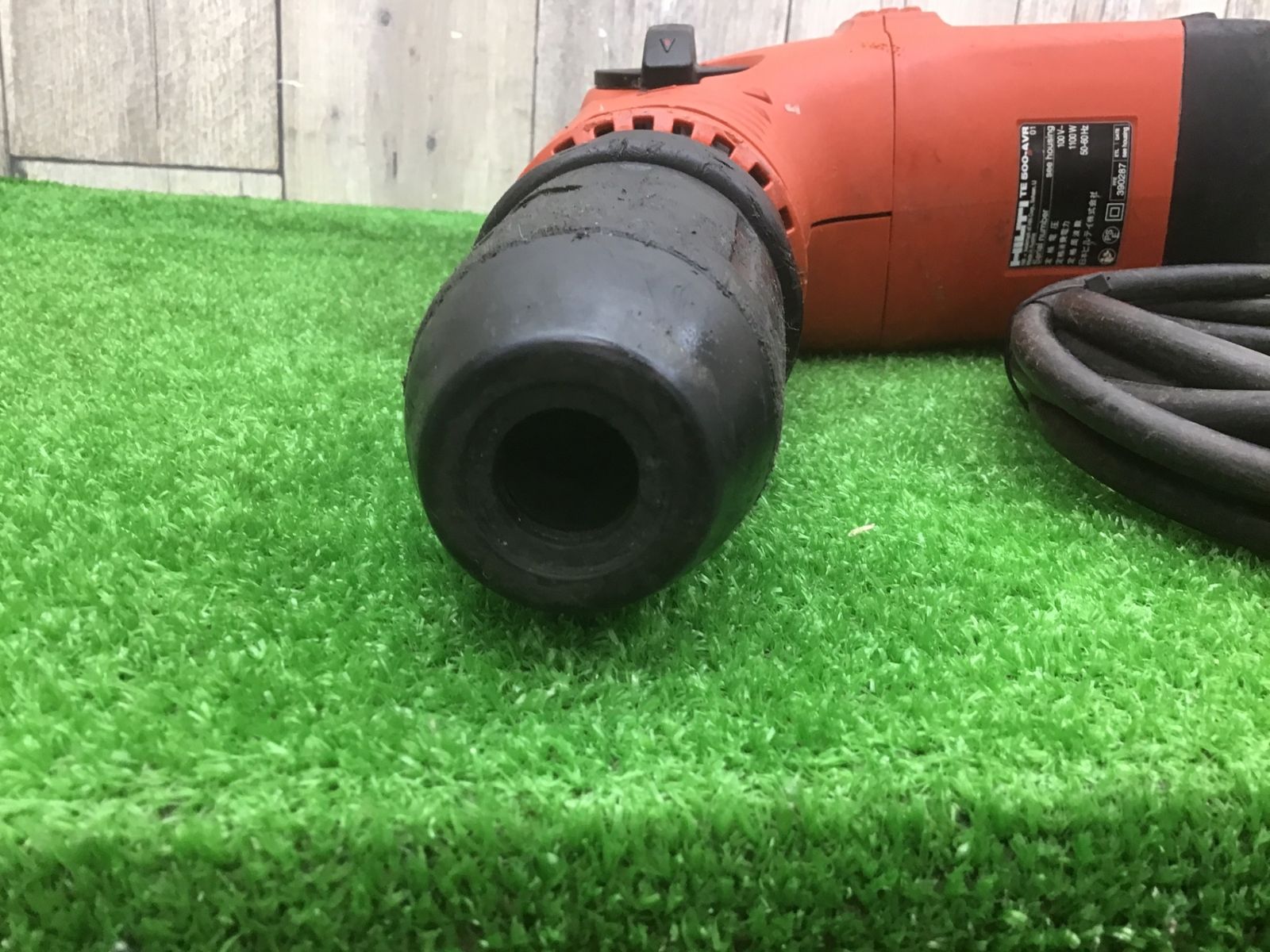 HILTI コード式ハツリ機