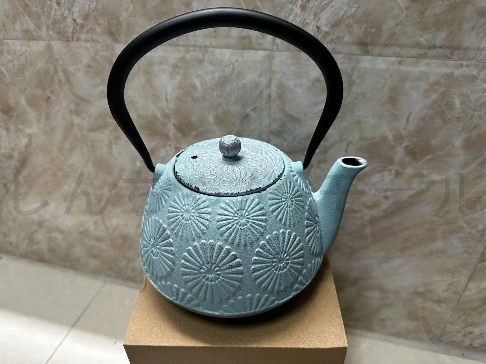 品質保証鉄瓶 南部鉄器 砂鉄製 手作り コーティングなし老鉄瓶1300ML