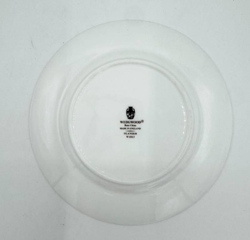 ウェッジウッドユーランダーパウダールビー　17.5㎝プレートケーキ皿6枚未使用品 1 / 5 ウェッジウッド ユーランダー パウダールビー 17.5㎝プレート皿2