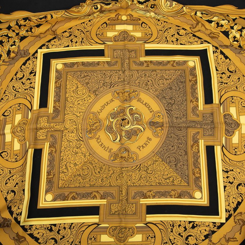 エルメス カレ90 ANIMAUX SOLAIRES 太陽の動物たち ブラック ゴールド シルク レディース HERMES 1-0229936