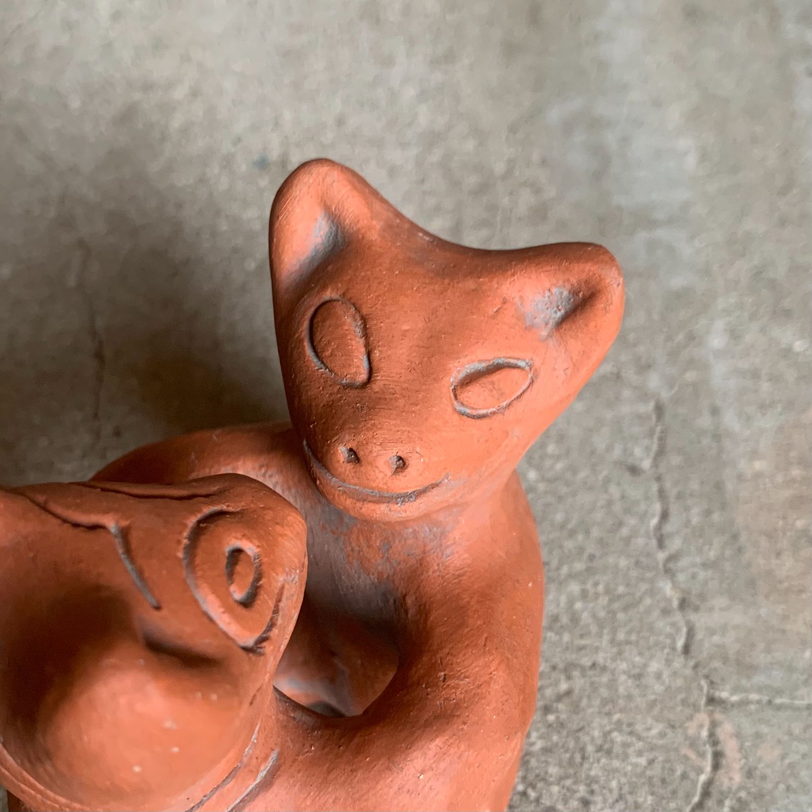 メキシコ トナラ 素焼き 土人形 ダンスするコリマ犬 フォークアート
