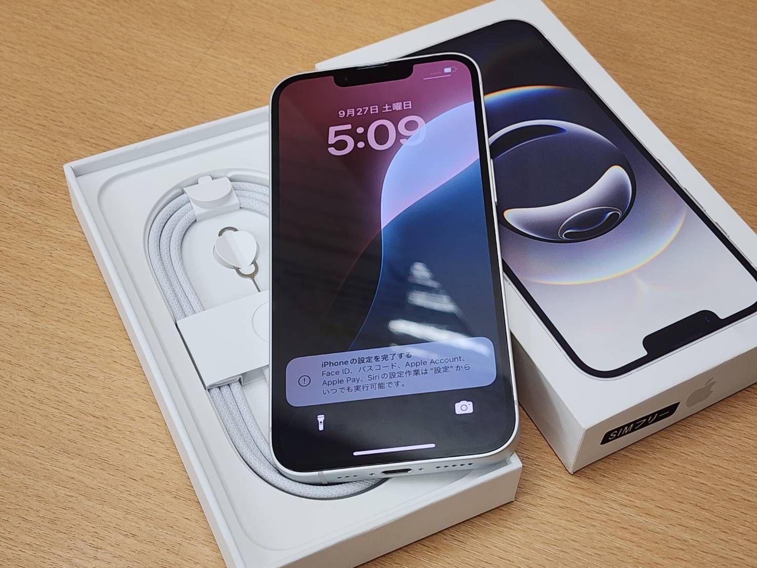 iPhone16e 256GB ホワイト A3409 MD1W4J/A SIMフリー - メルカリ