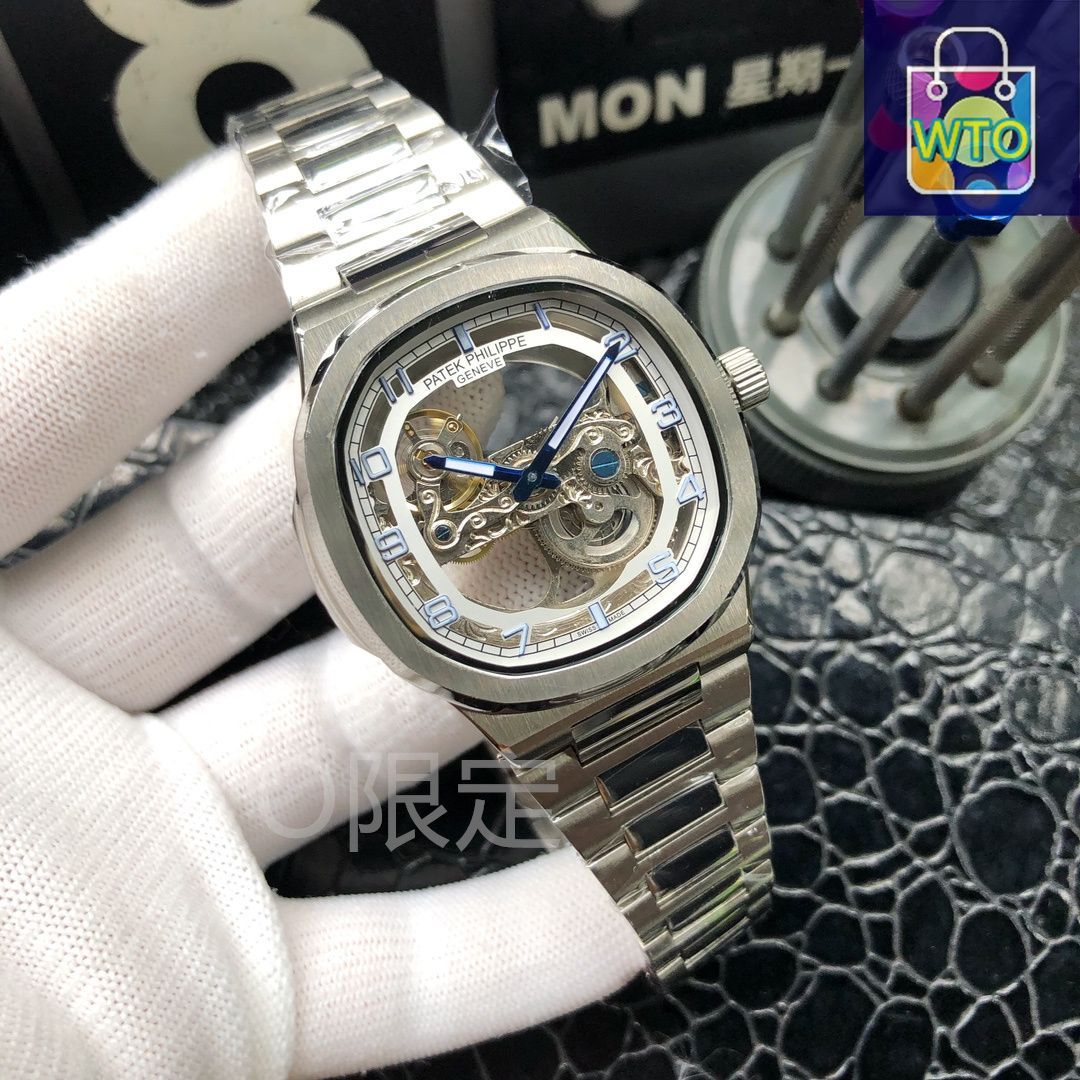 今日 Patek Philippe パテックフィリップ ノーチラス 星辰機能と6位の大フライホイールを搭載