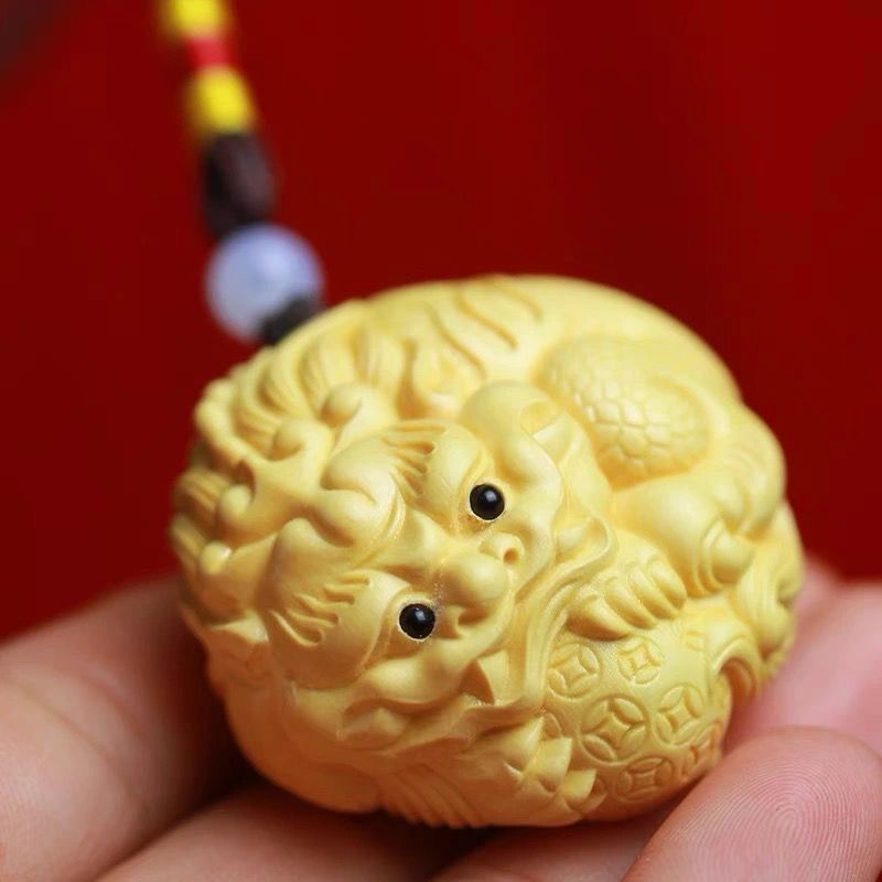 柘植 木彫り 可愛いヒキュウ 風水グッズ 金運 お守り 貔貅 根付