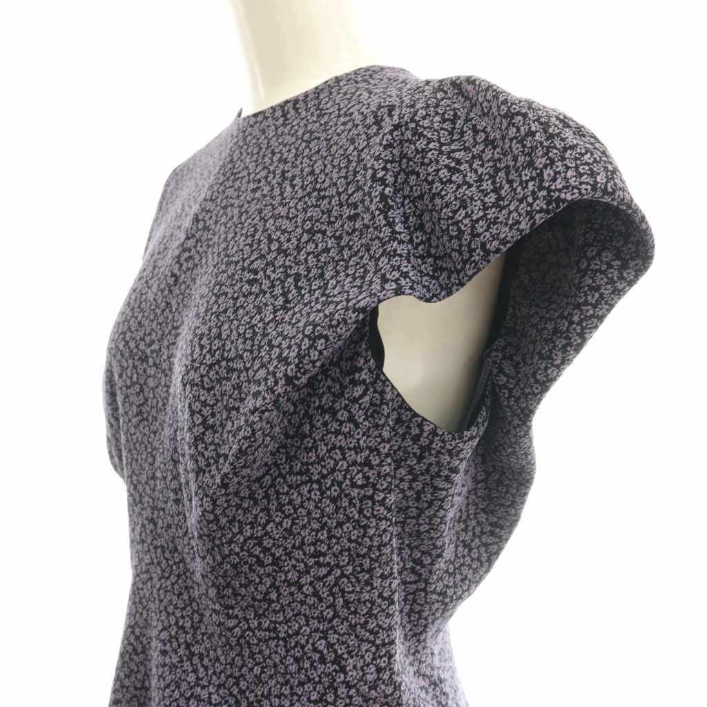 マメクロゴウチ Mame Kurogouchi 25SS Micro Floral Jacquard