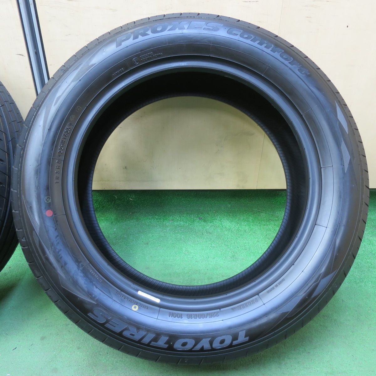 r*2様 225/60R18 アルファード 新車外し 2025年 TOYO