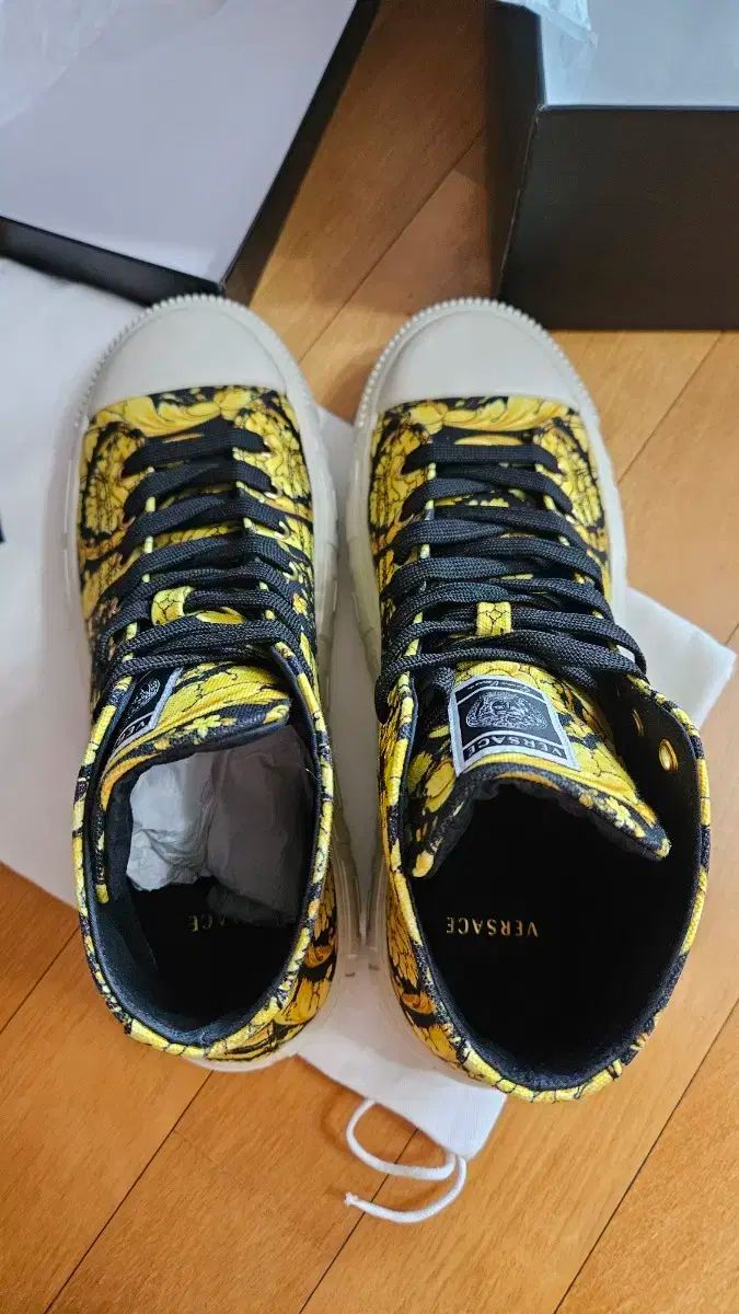新品　VERSACE バロック柄　スニーカー　35 Versace(ヴェルサーチェ) バロック プリント ハイトップ