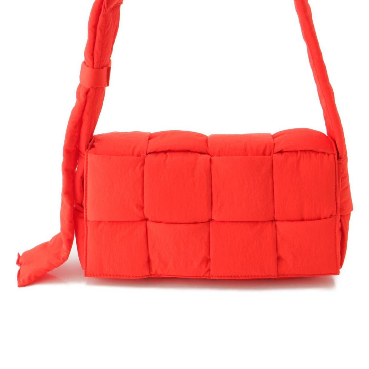 ボッテガ ヴェネタ】Bottega Veneta パデッドテック カセット 