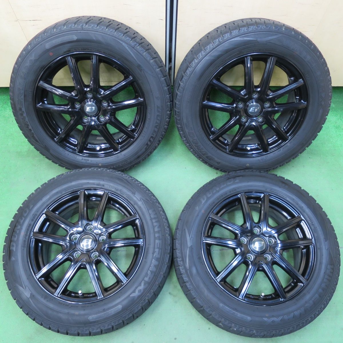 バリ溝 キレイ 9分 スタッドレス 205|60R16 ダンロップ ウインターマックス WM02 STRANGER ストレンジャー 16インチ PCD114.3|5H 5041202イス
